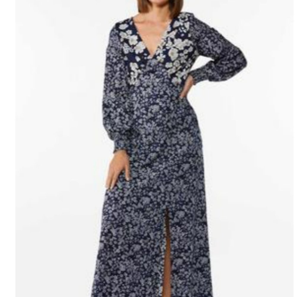 Navy Blue and White Floral V-neck Maxi Dress Cut out back Size XL NWT